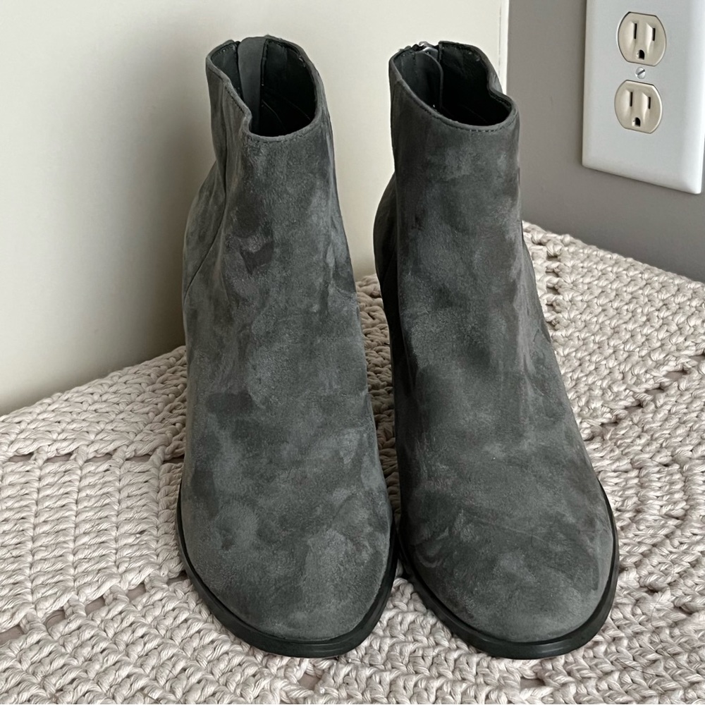 NWOT Splendid Magnolia Leather Zipper Bootie Ankle Boots Gray - Picture 2 of 8